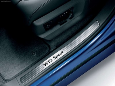 Volkswagen Touareg W12 Sport 2004 mouse pad