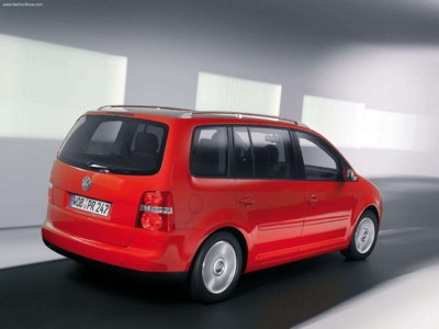Volkswagen Touran 2003 Poster with Hanger