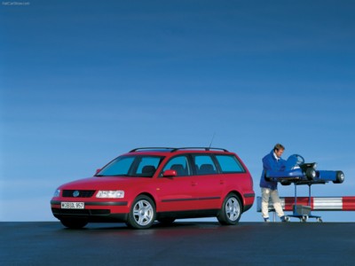 Volkswagen Passat Variant 1997 canvas poster
