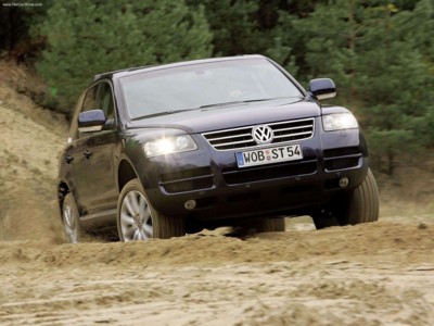 Volkswagen Touareg V6 TDI with Exclusive Equipment 2005 Poster with Hanger