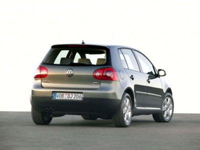 Volkswagen Golf 4MOTION 2004 mouse pad