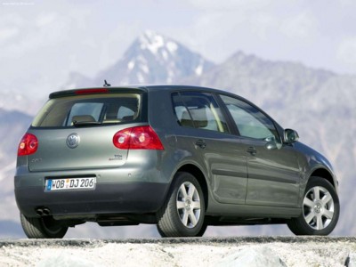 Volkswagen Golf 4MOTION 2004 puzzle 570976