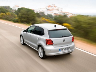 Volkswagen Polo 2010 Poster 571615