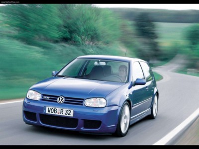 Volkswagen Golf R32 2002 Mouse Pad 571744