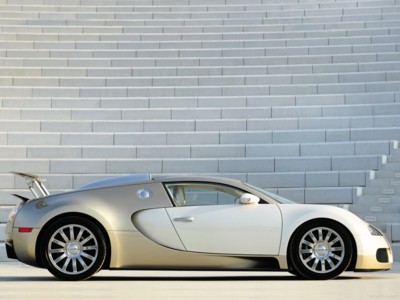 Bugatti Veyron 2009 Poster with Hanger
