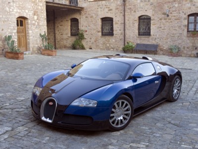 Bugatti Veyron 2005 tote bag