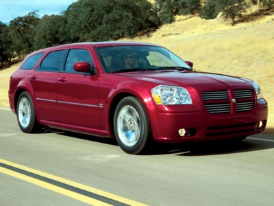 Dodge Magnum RT 2005 Poster with Hanger