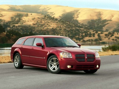 Dodge Magnum RT 2005 Poster with Hanger
