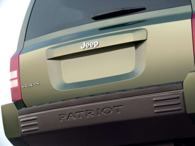 Jeep Patriot Concept 2005 Longsleeve T-shirt