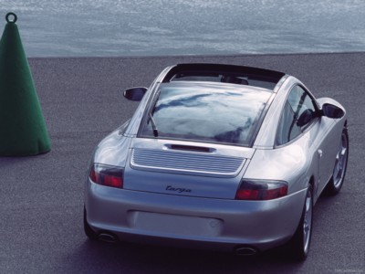 Porsche 911 Targa 2002 Poster 581423