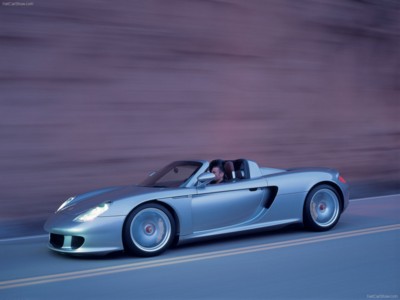 Porsche Carrera GT 2004 puzzle 581628