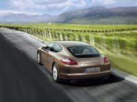 Porsche Panamera 2010 Poster 581666