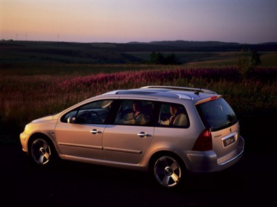 Peugeot 307 SW Concept 2001 calendar