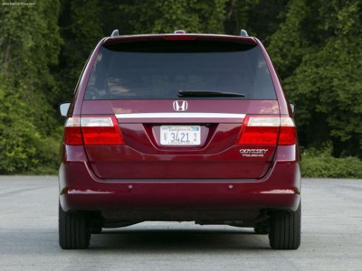 Honda Odyssey Touring 2005 poster