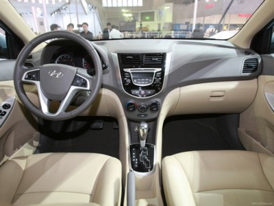 Hyundai Verna 2011 mouse pad