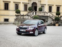 Skoda Superb 2009 Mouse Pad 603970