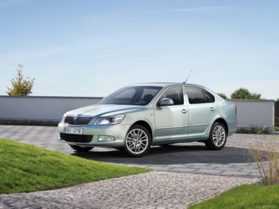 Skoda Octavia 2009 puzzle 605229