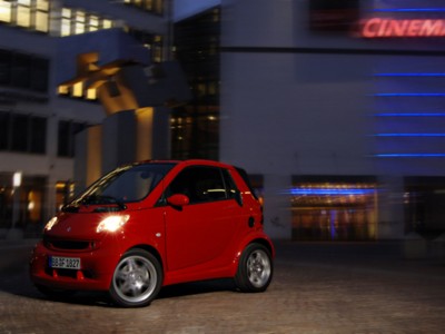 Smart fortwo edition red 2006 metal framed poster