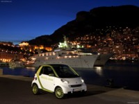 Smart fortwo electric drive 2010 Poster 608303