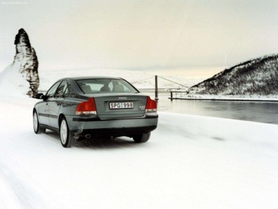 Volvo S60 AWD 2002 Poster 609454