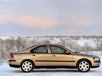 Volvo S60 AWD 2002 Poster 609954