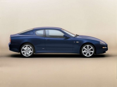 Maserati Coupe 2003 tote bag