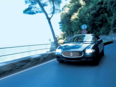 Maserati Quattroporte 2004 poster