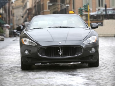 Maserati GranCabrio 2011 Poster 613629