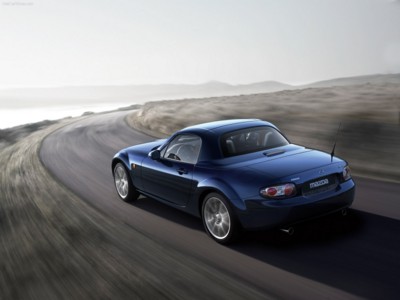 Mazda MX-5 Roadster Coupe 2006 Poster 614309