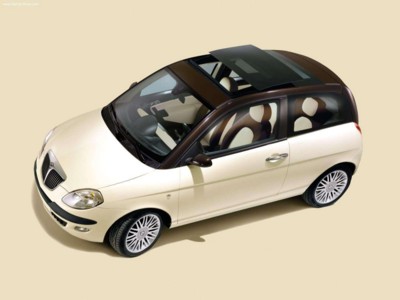 Lancia Ypsilon BKini 2004 puzzle 617665