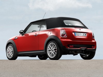 Mini John Cooper Works Convertible 2010 puzzle 619345