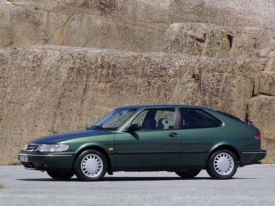 Saab 900 Coupe 1997 canvas poster