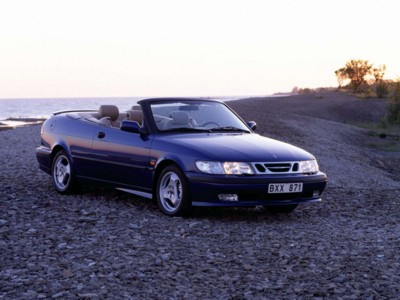 Saab 9-3 Aero Convertible 2000 canvas poster