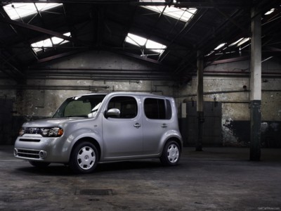 Nissan Cube 2010 poster