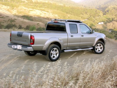 Nissan Frontier 2004 canvas poster
