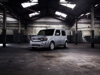 Nissan Cube 2010 Poster 623863