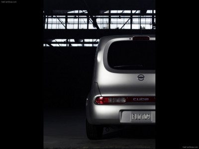 Nissan Cube 2010 Poster 624042