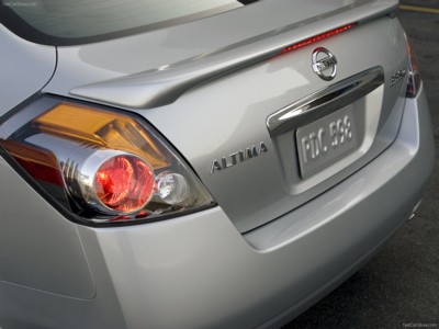 Nissan Altima Sedan 2010 Poster 624763