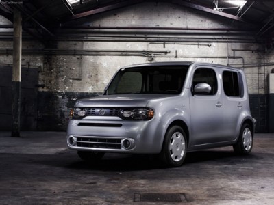 Nissan Cube 2010 Poster 625053