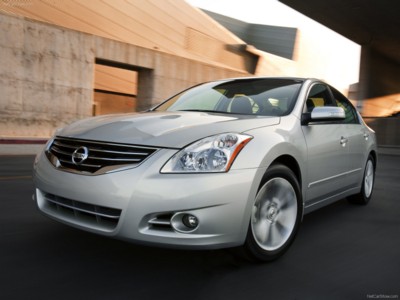 Nissan Altima Sedan 2010 Poster 625743