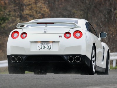 Nissan GT-R 2008 Poster 626014