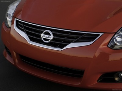 Nissan Altima Coupe 2010 Poster 626273