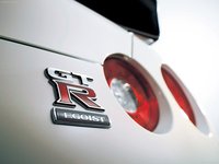 Nissan GT-R 2011 Longsleeve T-shirt #677102