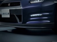 Nissan GT-R 2011 Poster 677147