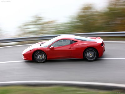 Ferrari 458 Italia 2011 Poster 678344