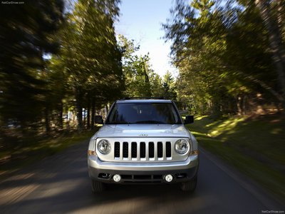 Jeep Patriot 2011 stickers 678588
