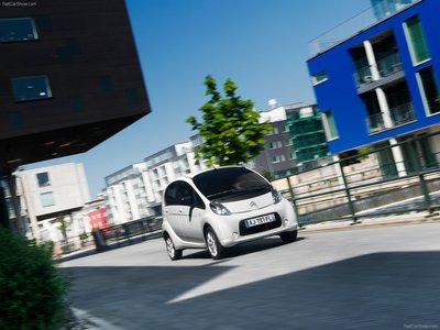 Citroen C-Zero 2011 Poster 681162