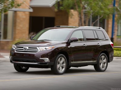 Toyota Highlander 2011 Poster 681694