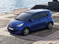 Toyota Verso-S 2012 Poster 681739