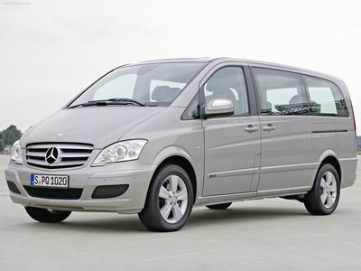 Mercedes-Benz Viano 2011 puzzle 681912